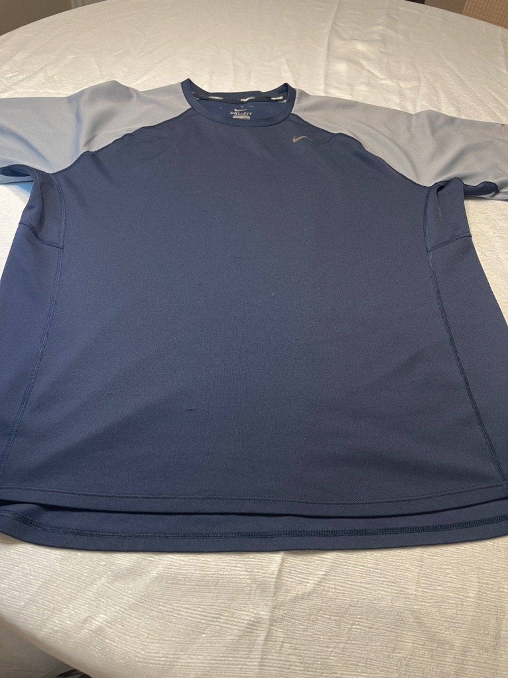 Nike Men’s Short-Sleeve Performance Tee - Navy Body with Light Gray Sleeves